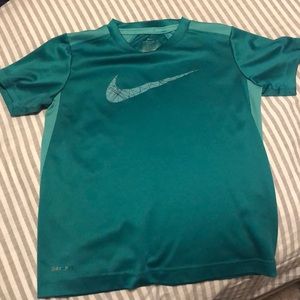 Boys Nike Dri-Fit t-shirt